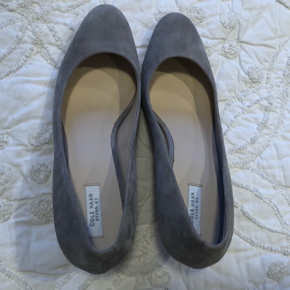 Cole Haan Suede Round Toe Pumps Light Gray Size 9 - Picture 6 of 8